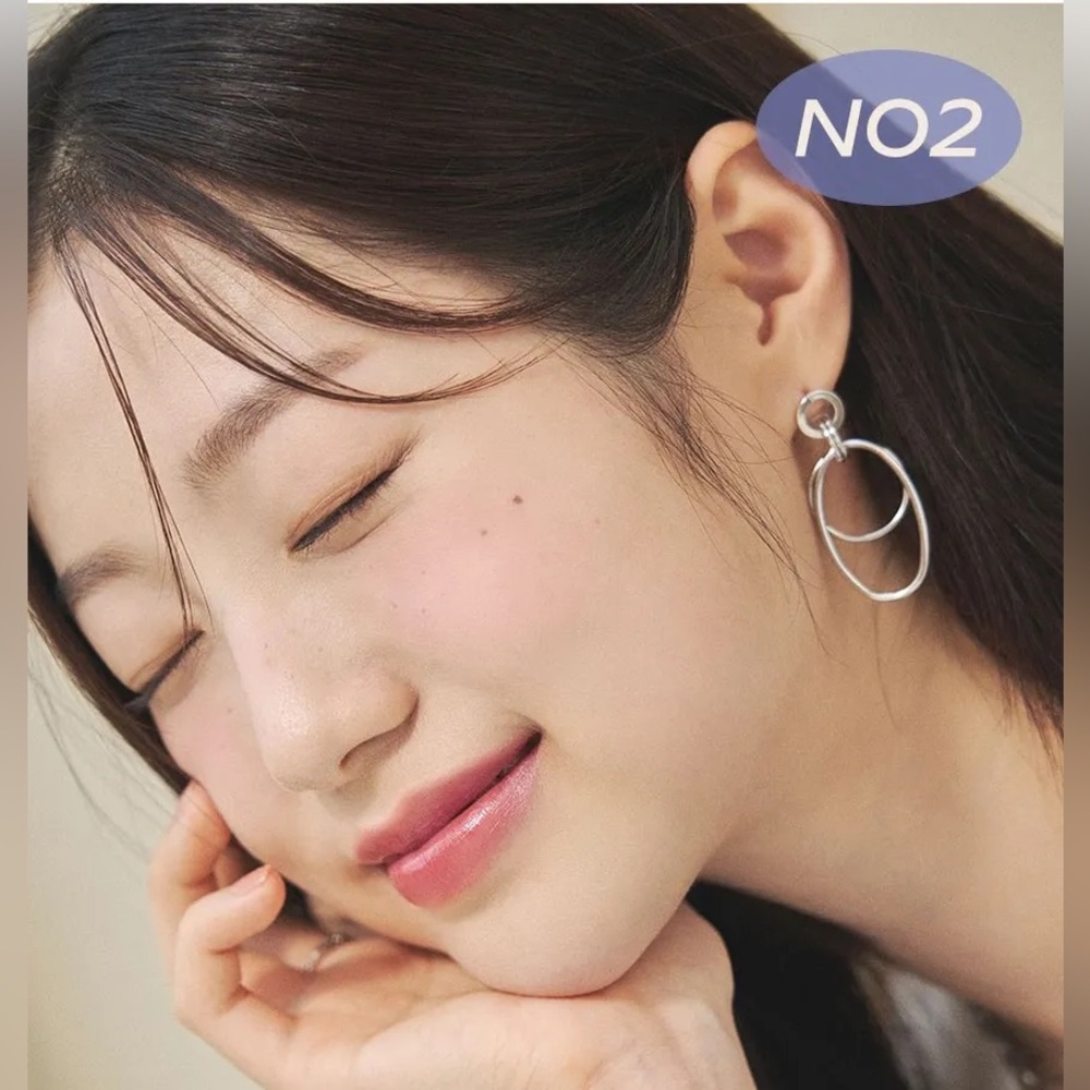 Rom&nd N02 Vine Nude Better Than Cheek- grape color with a hint of beige - Picture 5 of 11